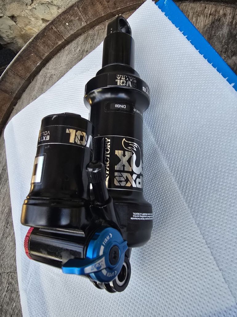 Used Fox DPX2 Shock bike — image 5 of 10