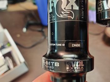 Used Fox DPX2 Shock bike — image 8 of 10