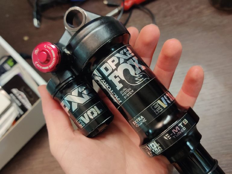 Used Fox DPX2 Shock bike — image 1 of 10
