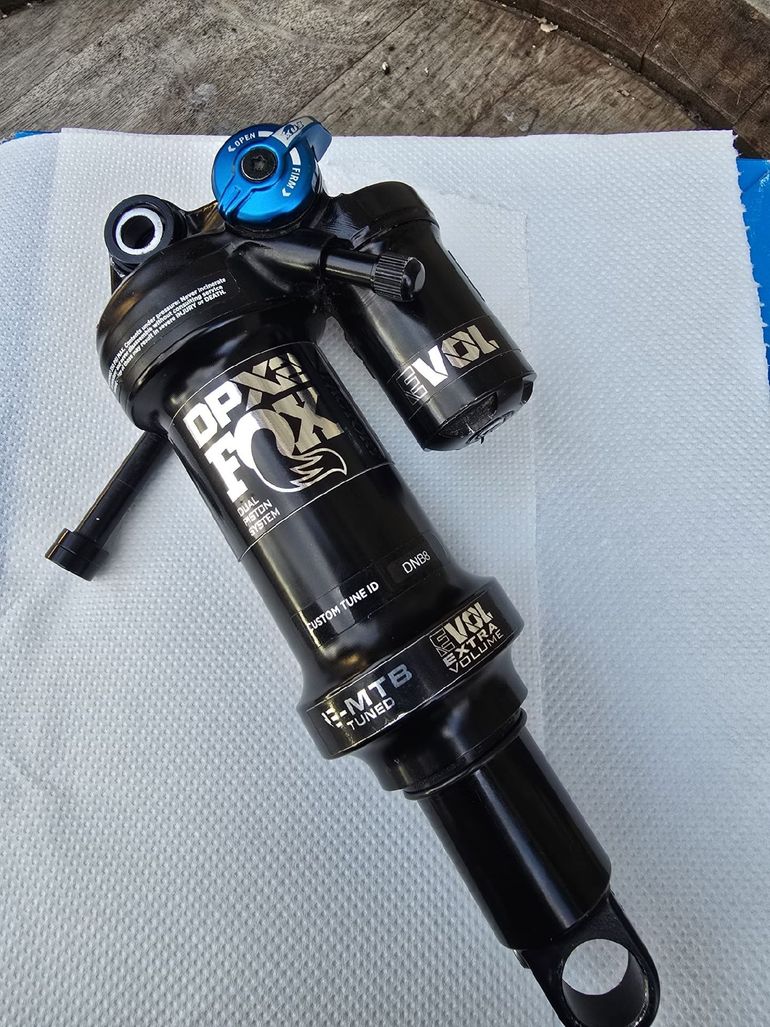 Used Fox DPX2 Shock bike — image 6 of 10