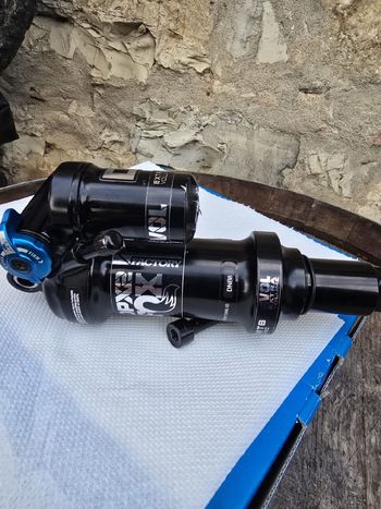 Used Fox DPX2 Shock bike — image 2 of 10