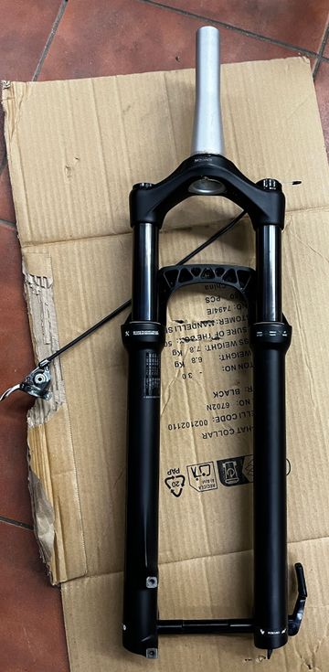 Używany RockShox Judy 2025 bike — zdjęcie 2 z 6