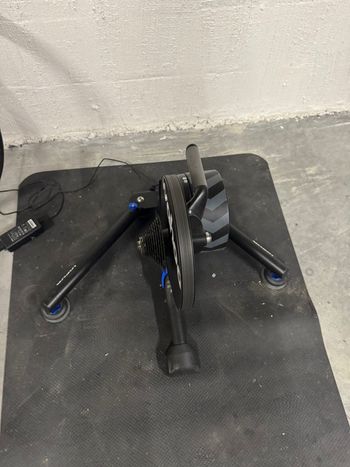 Used Wahoo KICKR v5 Smart Trainer 2021 bike — image 3 of 5