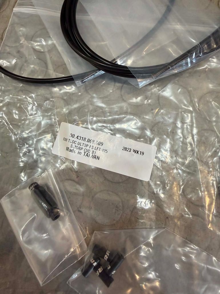 Used Sram rockshox twistloc 3 position ROCK SHOX bike — image 5 of 12
