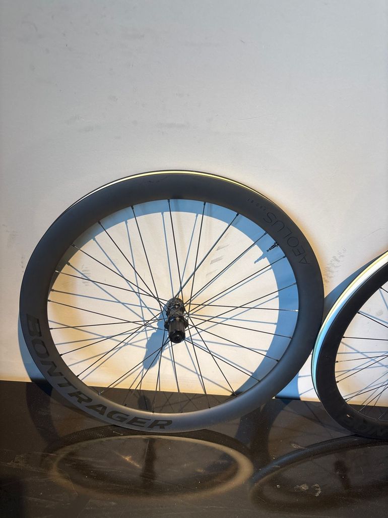 Used Bontrager Aeolus Pro 51 2026 bike — image 2 of 7