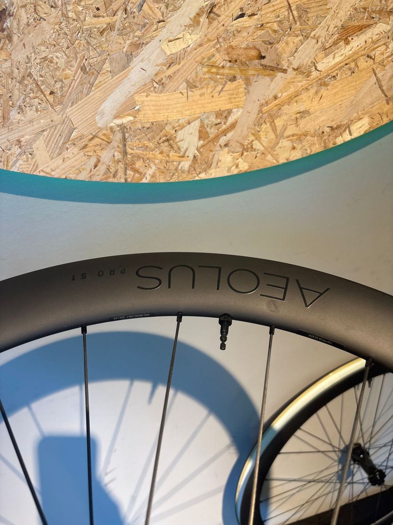 Used Bontrager Aeolus Pro 51 2026 bike — image 4 of 7
