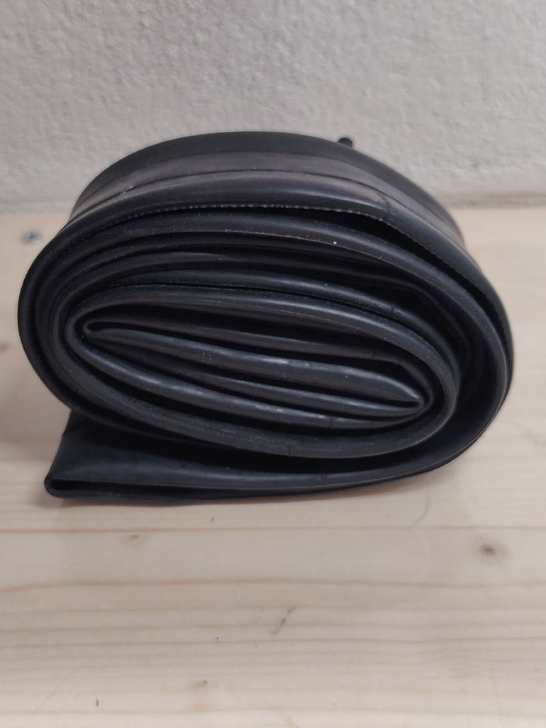 Used BTWIN Camera d'aria 29x1,9/2,5 2026 bike — image 1 of 3