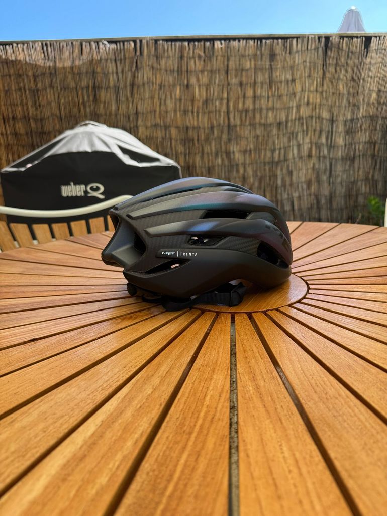 Used MET Trenta 3K Carbon MIPS Helmet bike — image 4 of 6