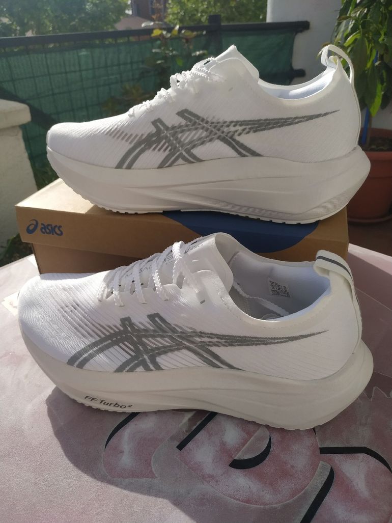 Used Asics MEGABLAST bike — image 1 of 11