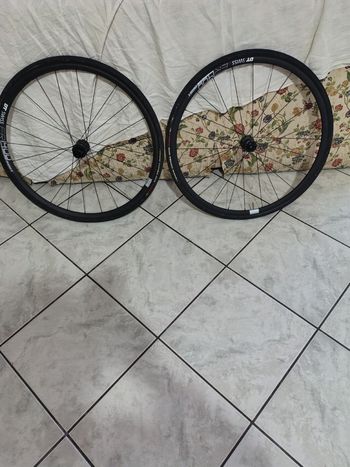 Used Dt Swiss ER 1400 DICUT Wheelset 2022 bike — image 3 of 3