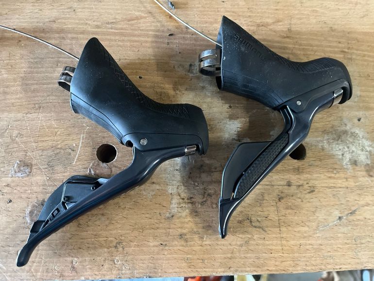 Used Shimano Ultegra Di2 ST-R8050 Shifters 2025 bike — image 3 of 5