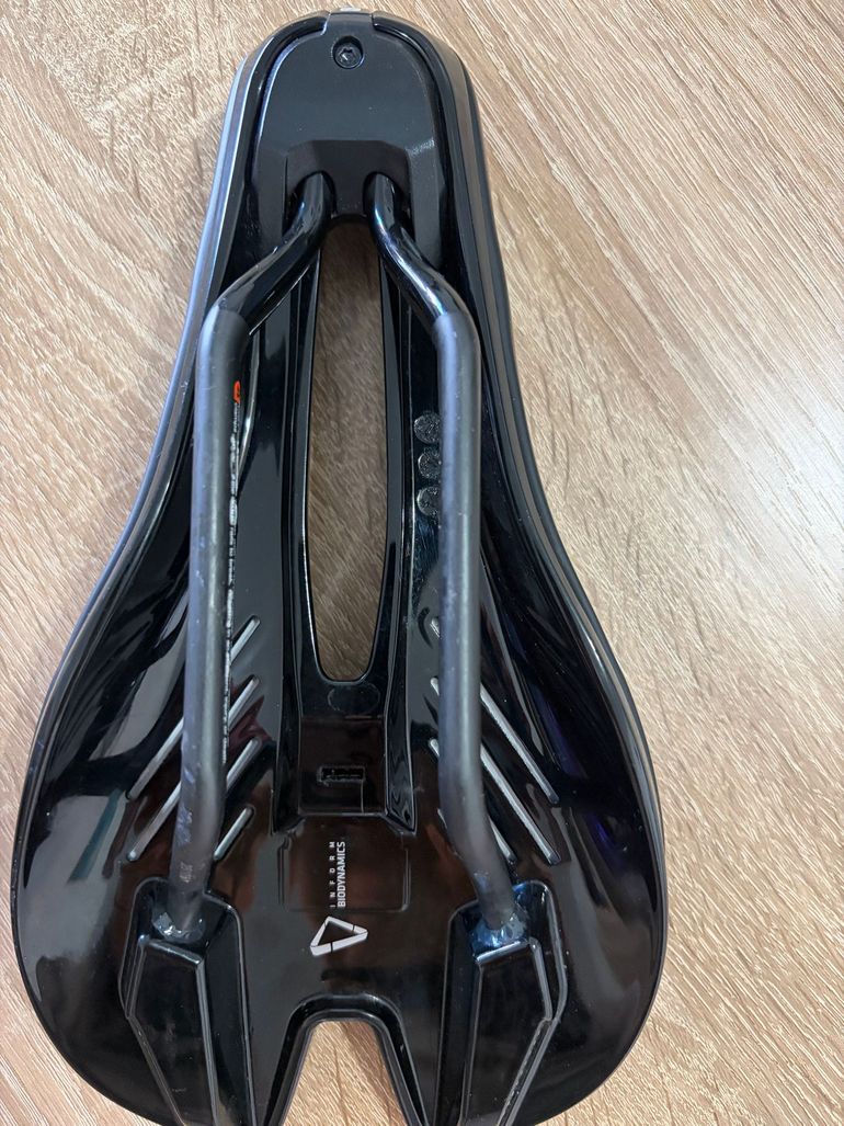 Used Bontrager Hilo Pro Carbon Saddle bike — image 4 of 6