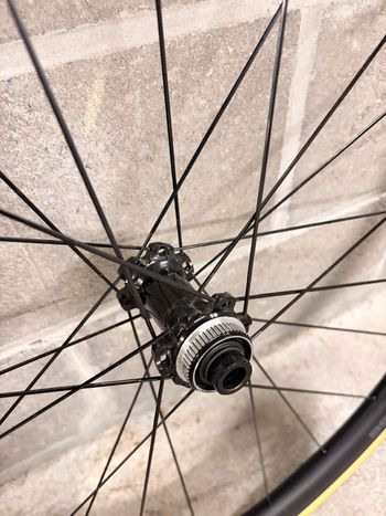 Used Shimano Dura Ace R9270 C36 Disc Wheelset 2025 bike — image 4 of 7