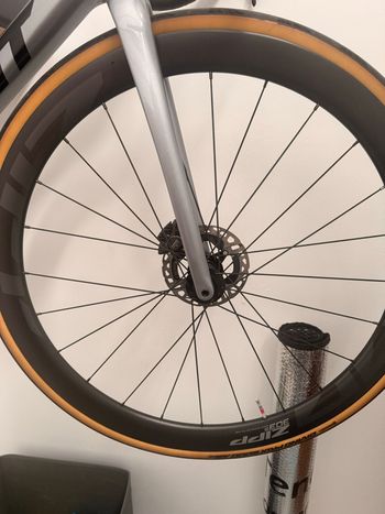Used Zipp 303S Carbon Tubeless Disc Wheelset bike