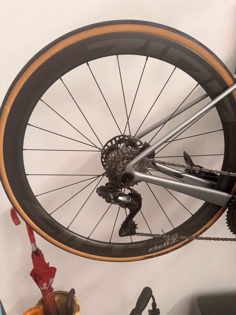 Used Zipp 303S Carbon Tubeless Disc Wheelset bike — image 2 of 4
