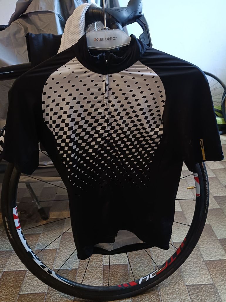 Used Mavic maglietta estiva ciclismo bike — image 1 of 3