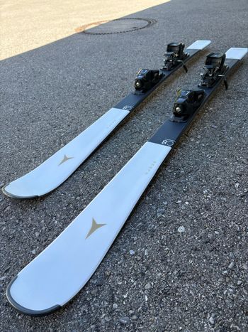 Used Atomic Cloud C8 Skis 2025 bike — image 2 of 7