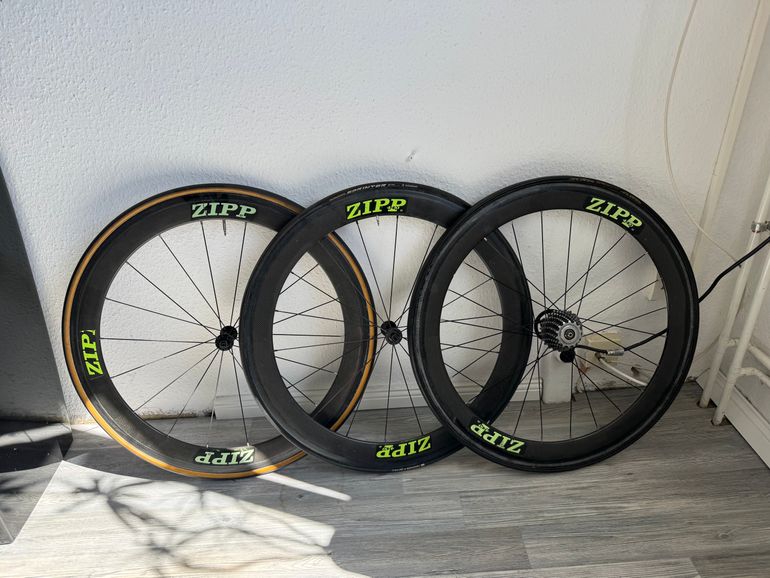 Used Zipp 303 S Tubeless Disc Brake Wheelset bike — image 1 of 3
