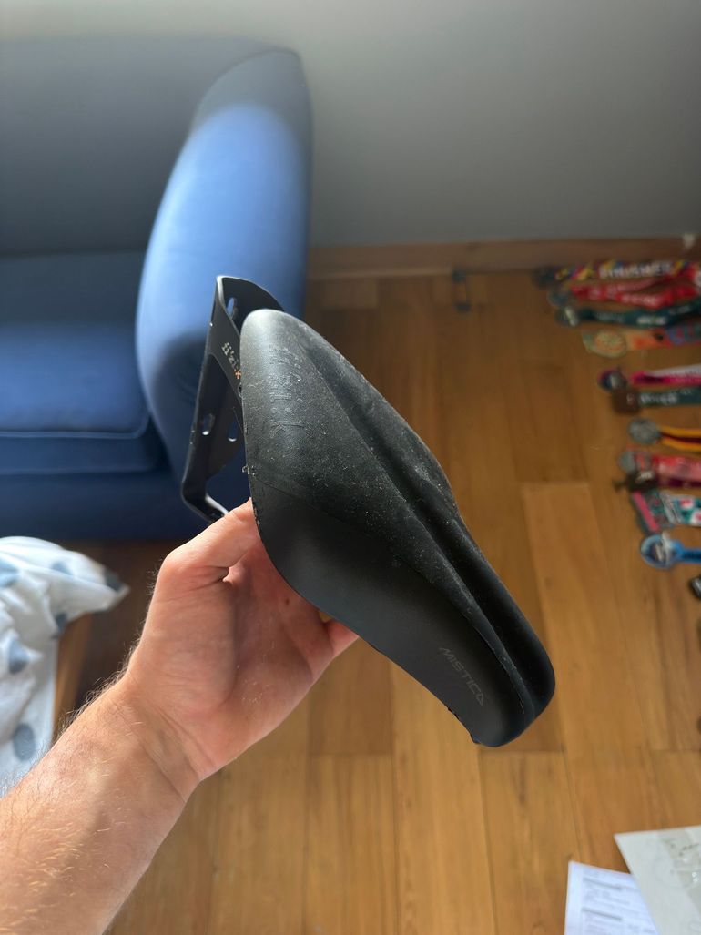 Used Fizik Transiro Mistica Kium Regular Saddle bike — image 1 of 6