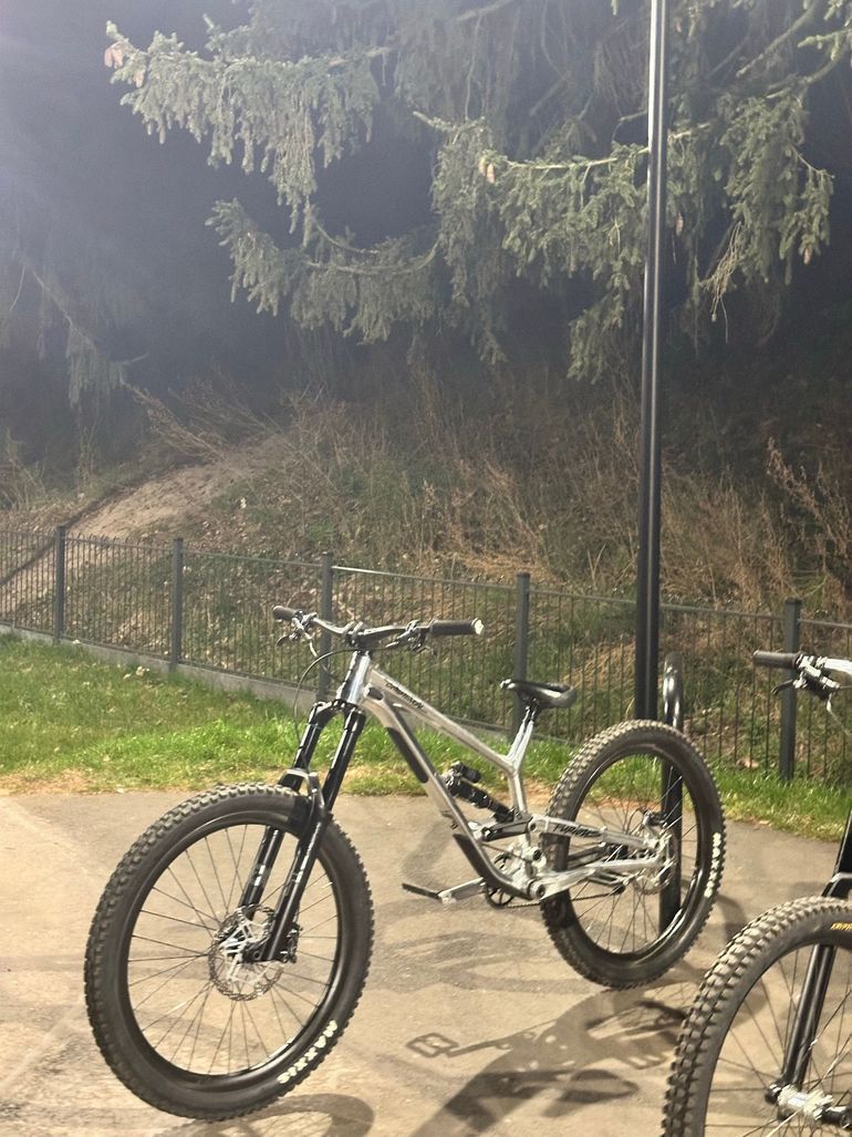 Used Ext Era V2 29" 170mm bike — image 3 of 3