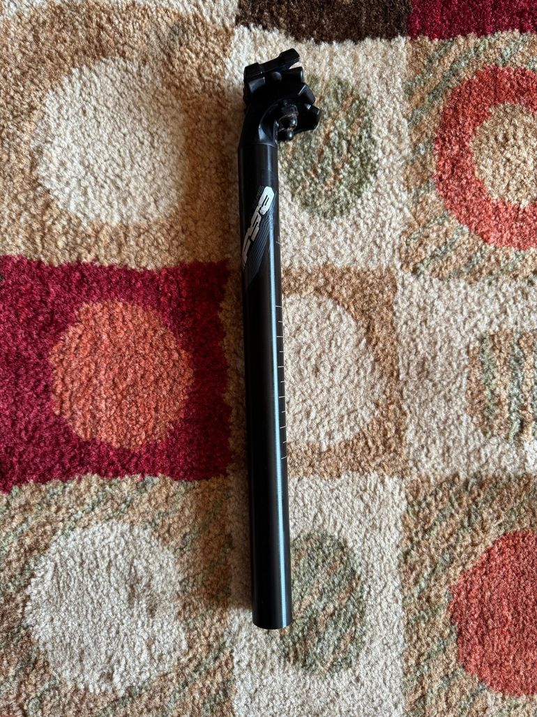 Used Fsa Energy SB20 Seatpost bike — image 6 of 7