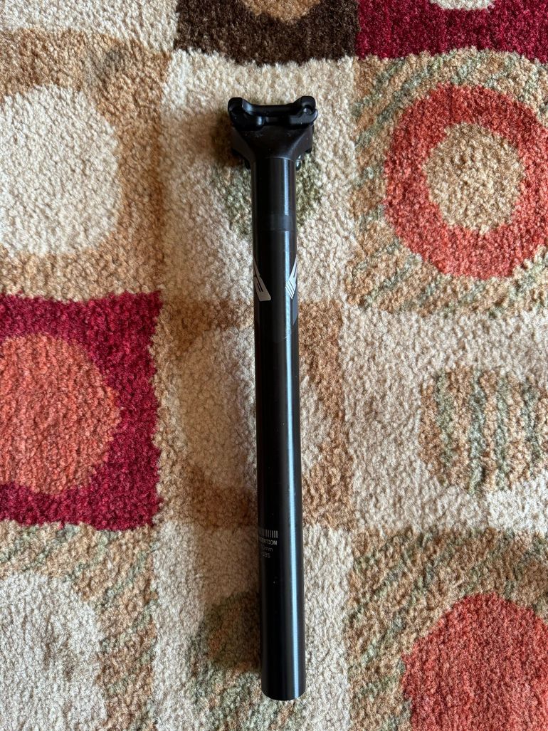 Used Fsa Energy SB20 Seatpost bike — image 5 of 7