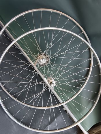 Used Campagnolo Record bike — image 13 of 14