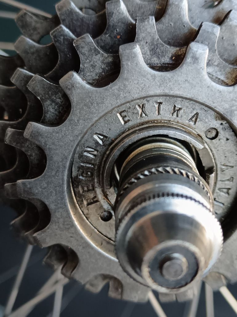 Used Campagnolo Record bike — image 7 of 14