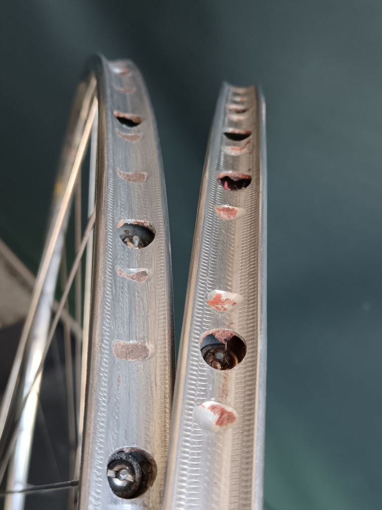 Used Campagnolo Record bike — image 5 of 14