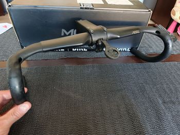 Used Trek Aero RSL Road Integrated Handlebar/Stem 2025 bike