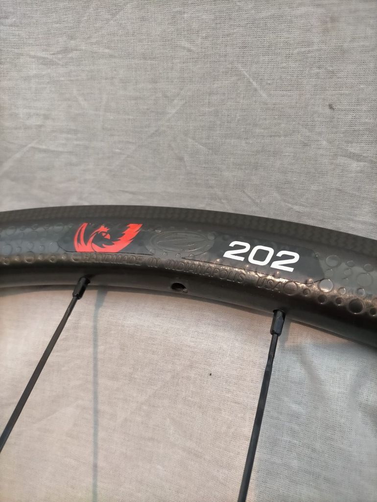 Used Zipp 202 Firecrest Carbon Rear Wheel 700c Disc 6-Bolt QR bike — image 6 of 11
