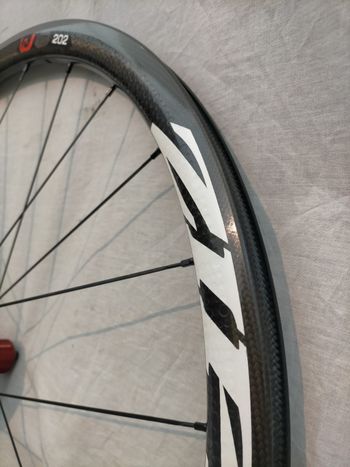 Used Zipp 202 Firecrest Carbon Rear Wheel 700c Disc 6-Bolt QR bike — image 5 of 11