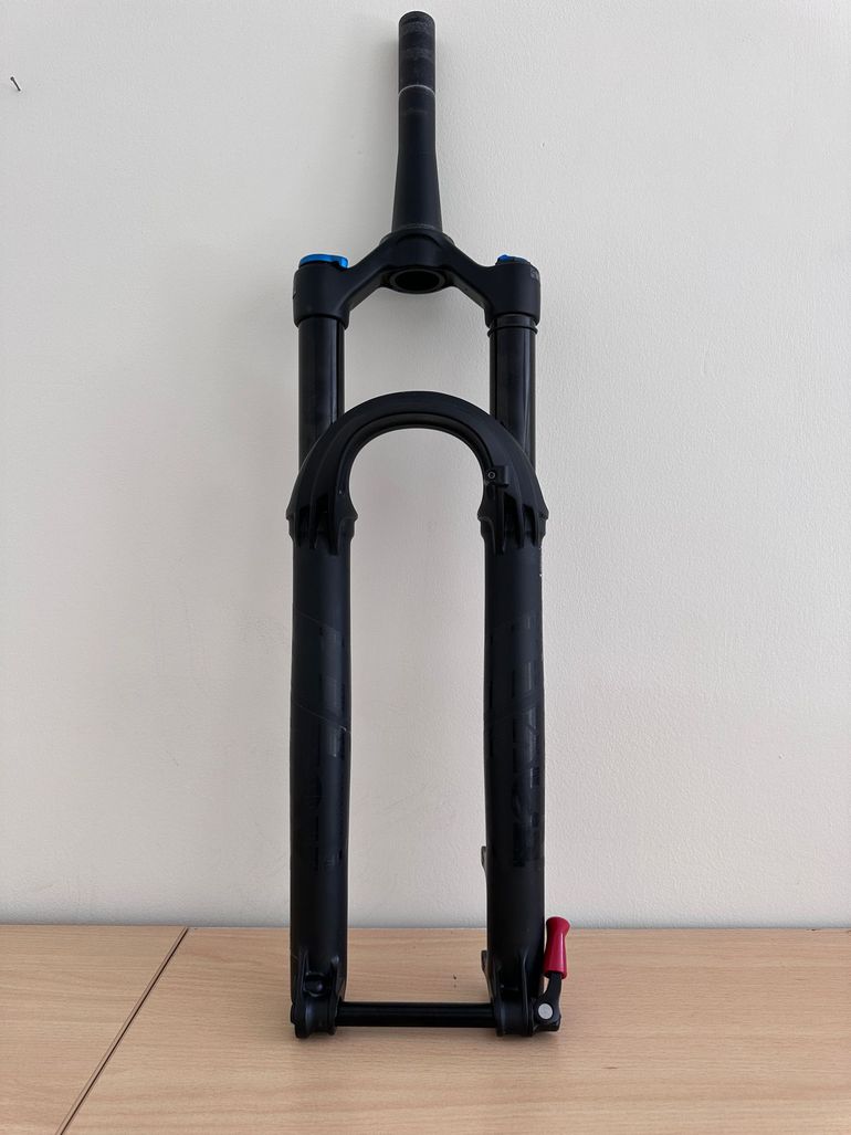 Used Fox 34 FLOAT PERFORMANCE SERIES 140MM GRIP 2024 bike — image 1 of 5