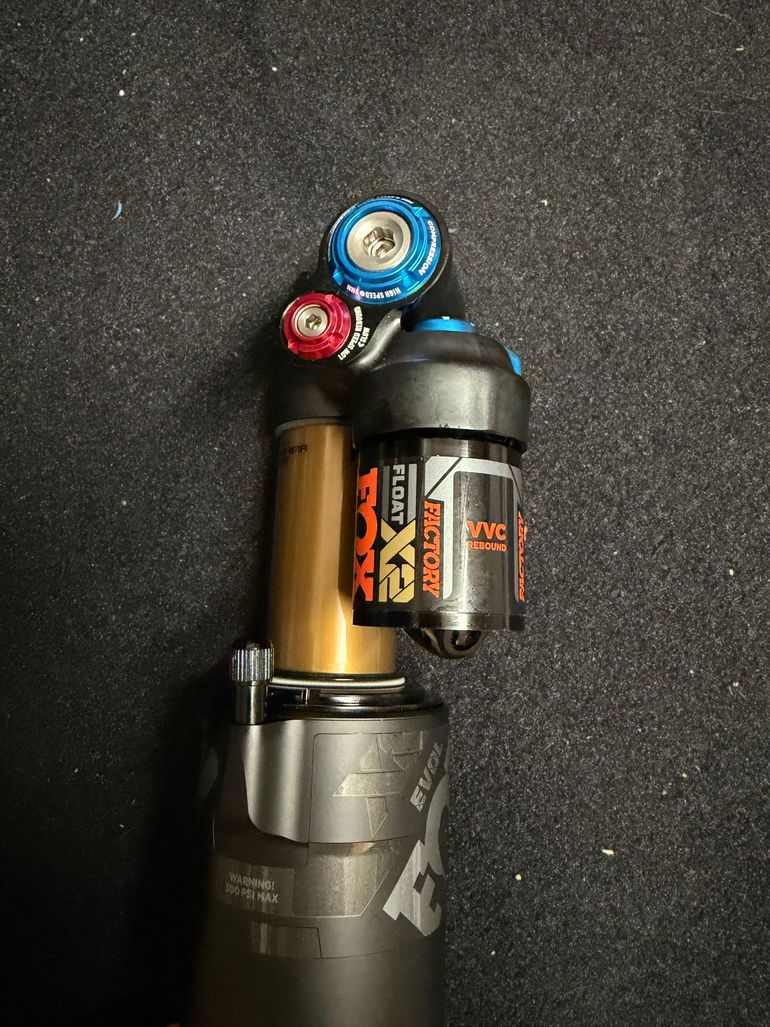 Used Fox FLOAT X2 Factory 2025 bike — image 2 of 2