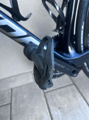 Used favaro Assioma DUO Pedals 2025 bike — image 2 of 7