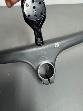 Used Roval Manubrio Control SL Cockpit 60x760mm 2025 bike — image 3 of 9