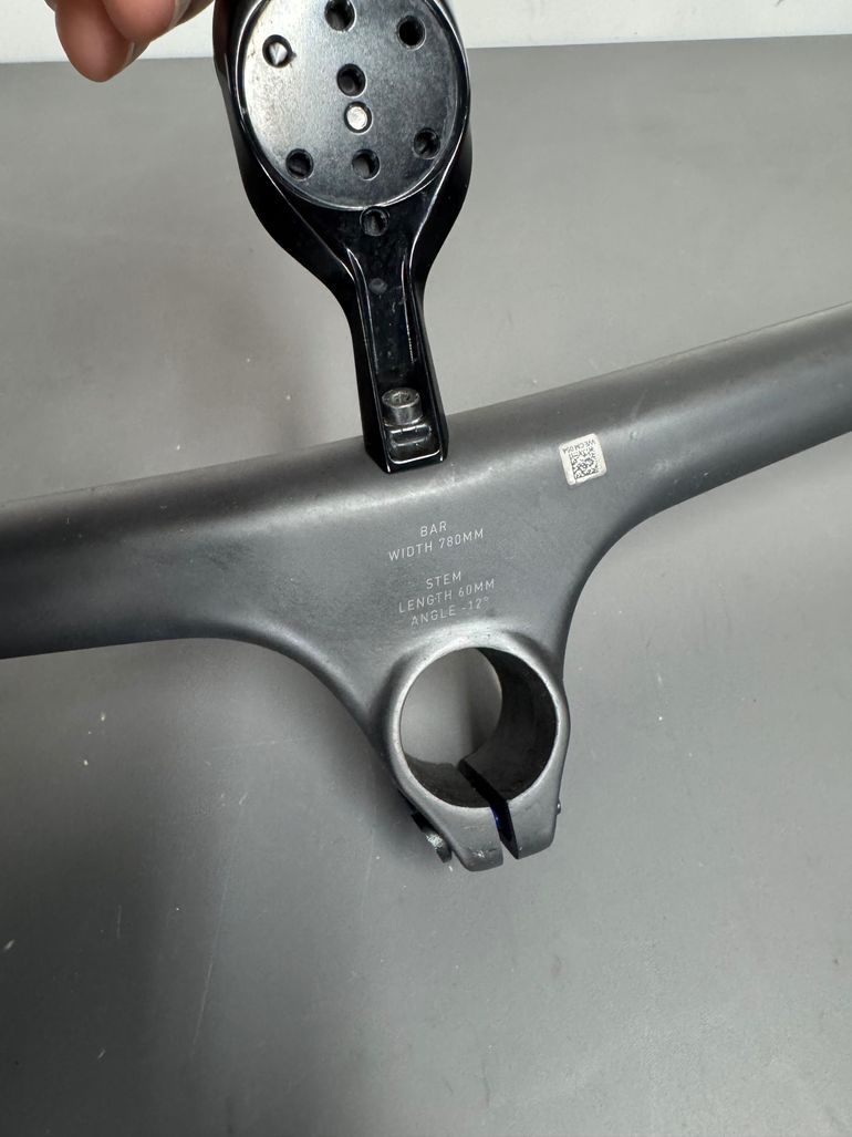 Used Roval Manubrio Control SL Cockpit 60x760mm 2025 bike — image 3 of 9