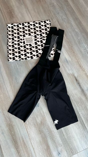 Used Assos Equipe R S11 Bibs 2026 bike — image 7 of 22