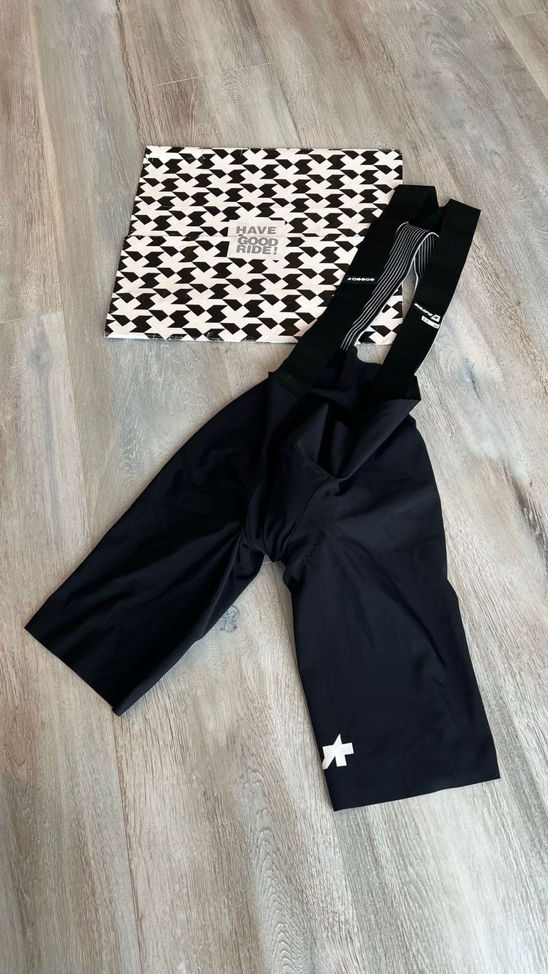 Used Assos Equipe R S11 Bibs 2026 bike — image 12 of 22