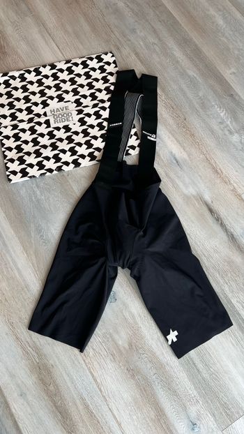 Used Assos Equipe R S11 Bibs 2026 bike — image 10 of 22