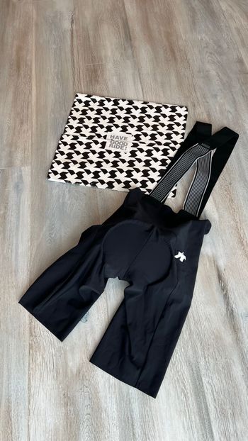 Used Assos Equipe R S11 Bibs 2026 bike — image 17 of 22