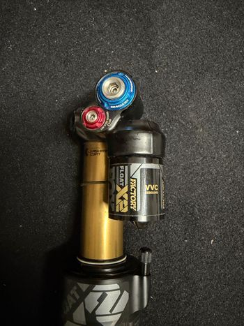 Used Fox Float X2 Factory Shock bike — image 2 of 2