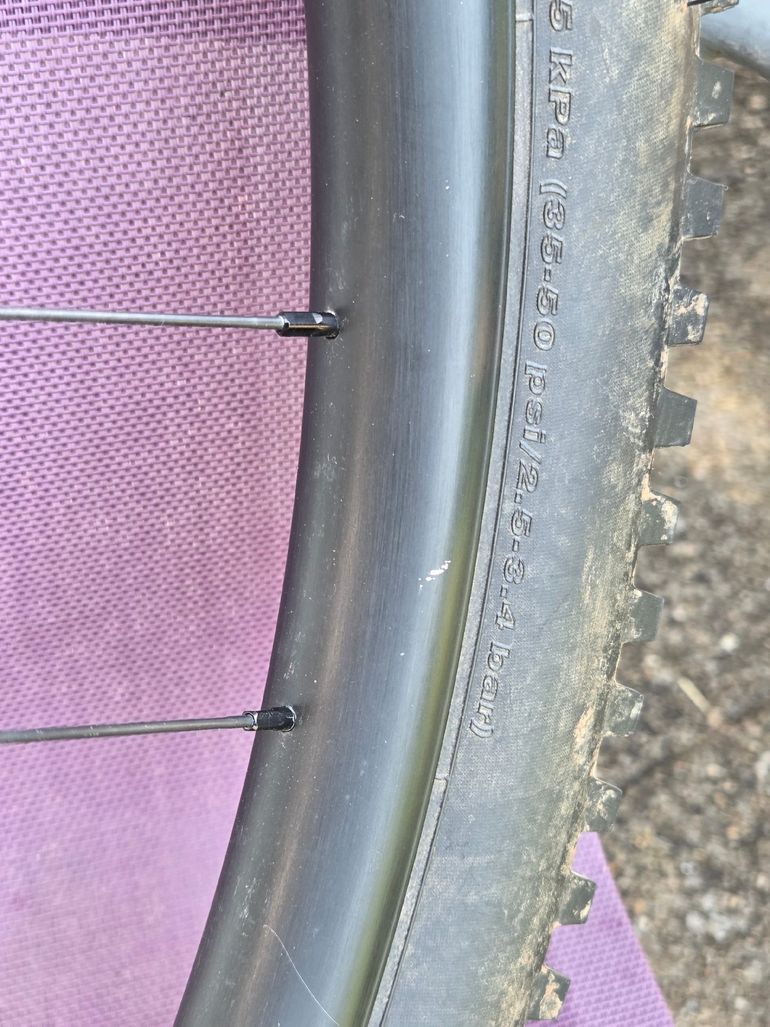 Used Santa Cruz 30 SL AL 2025 bike — image 8 of 10