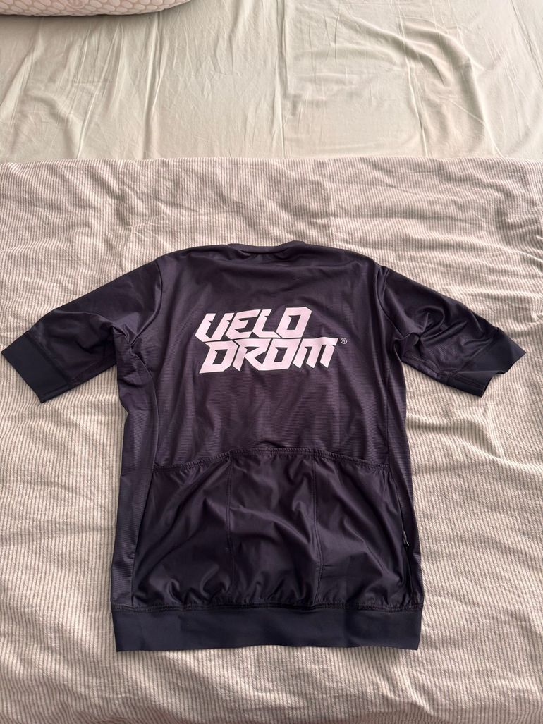 Used velodrom Cargo Bibs, Short & Long Jersey, Gilet 2026 bike — image 8 of 17