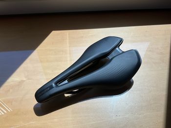 Used Giant Fleet SL Saddle 2025 bike