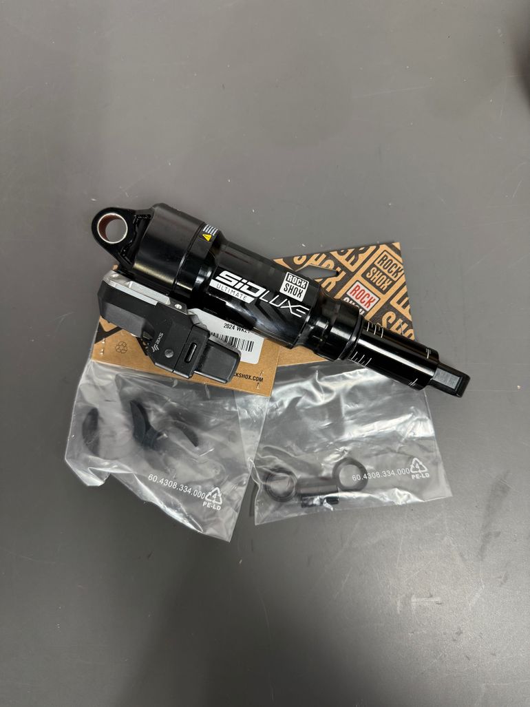 Used RockShox KIT Upgrade Flight Attendant x EPIC 8 2025 bike — image 17 of 19