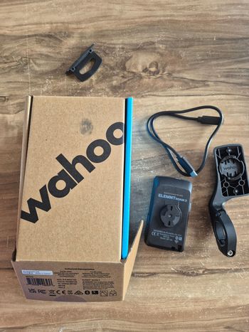 Used Wahoo ELEMNT ROAM 3 GPS Bike Computer 2025 bike — image 3 of 3