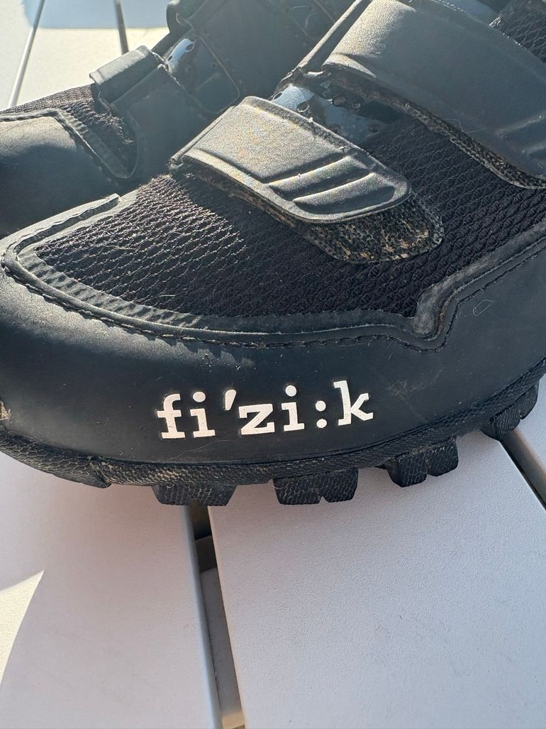 Used Fizik M6 2023 bike — image 3 of 5