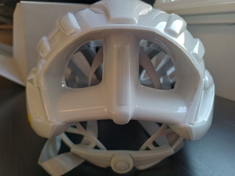 Used MET Trenta Absolute White Helmet 2026 bike — image 6 of 9