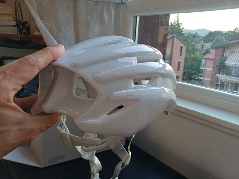 Used MET Trenta Absolute White Helmet 2026 bike — image 7 of 9